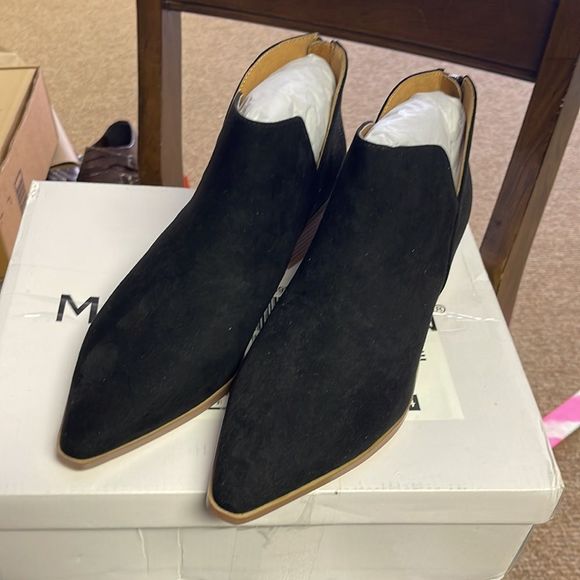 Monroe and Main Zip Back Shootie - Picture 3 of 6